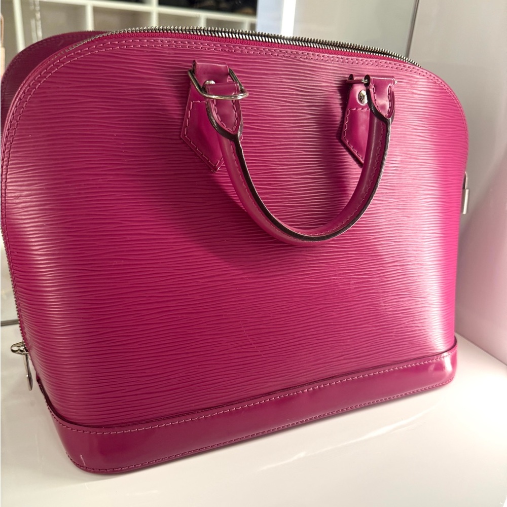 Louis Vuitton Alma PM Epi Leather - Picture 3 of 12
